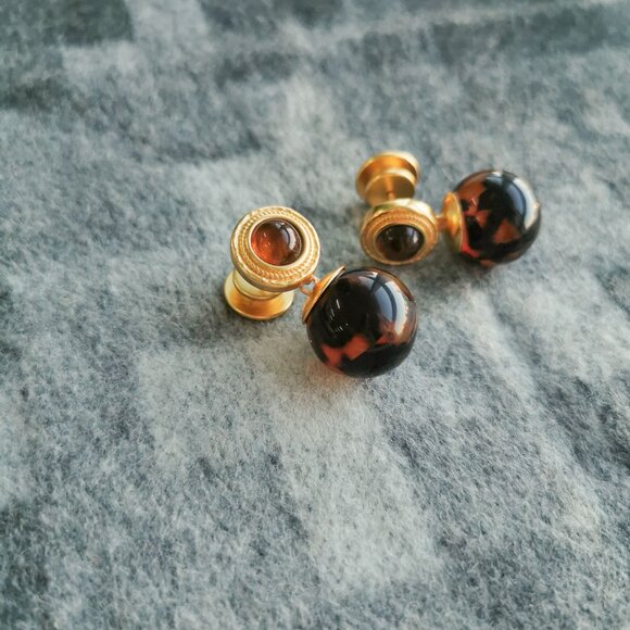 Julie Vos Gold and Brown Tortoise Earrings - Picture 2 of 3